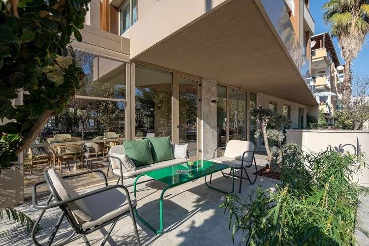 Oli Hotel And Suites