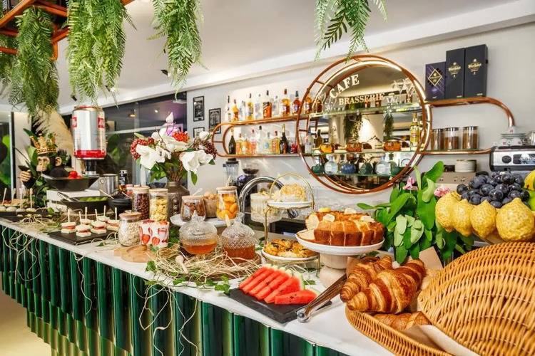 Luff Living (Adults Only 12+)