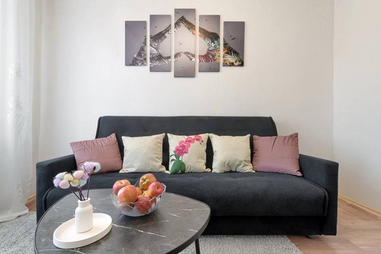 Апартаменты Comforthomes Метро Нагорная