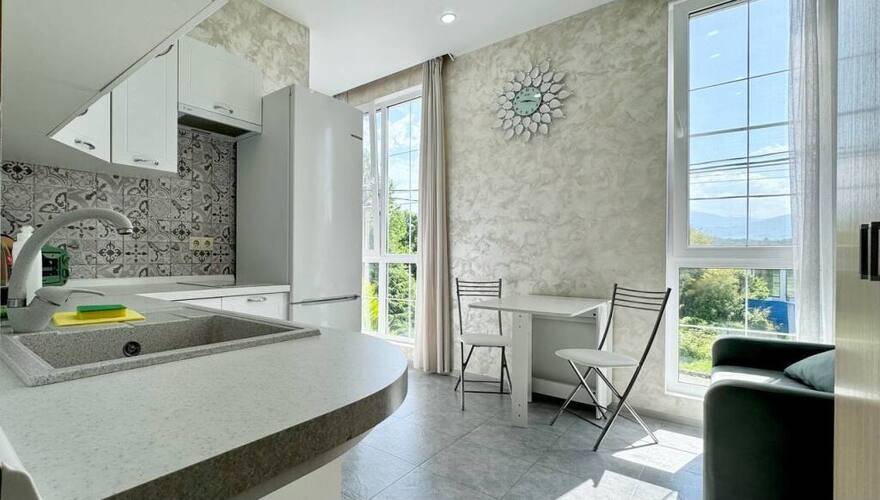 Квартиры С Балконами И Видом На Горы На Мелетяна 5а