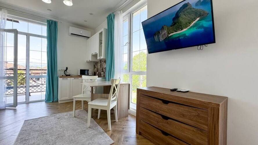 Квартиры С Балконами И Видом На Горы На Мелетяна 5а