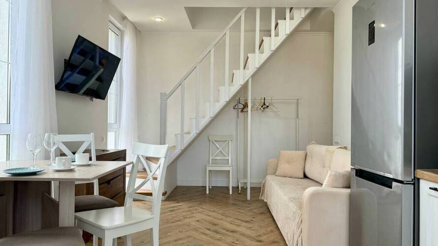 Квартиры С Балконами И Видом На Горы На Мелетяна 5а