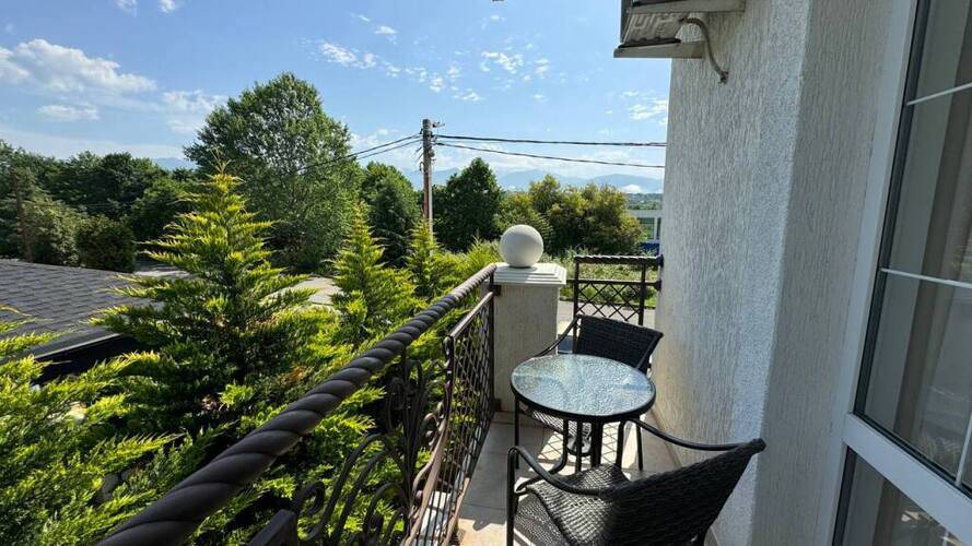 Квартиры С Балконами И Видом На Горы На Мелетяна 5а