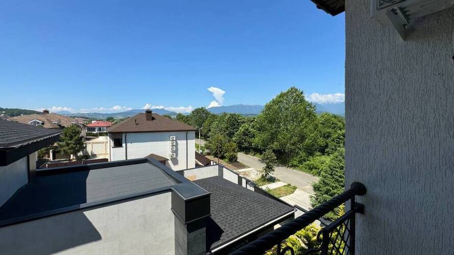 Квартиры С Балконами И Видом На Горы На Мелетяна 5а