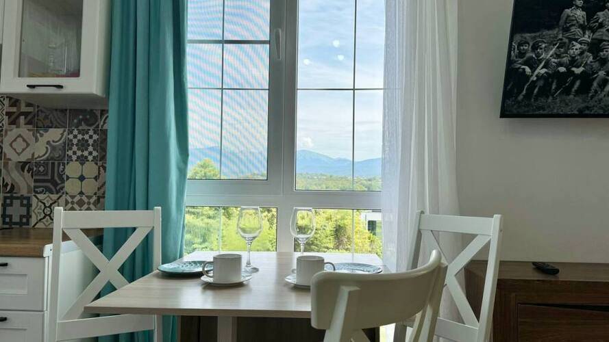 Квартиры С Балконами И Видом На Горы На Мелетяна 5а