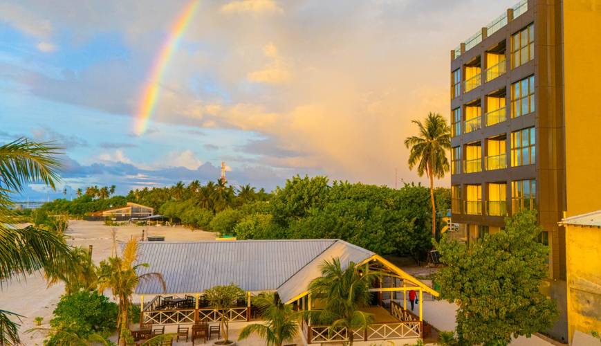 Beach Hotel Guraidhoo