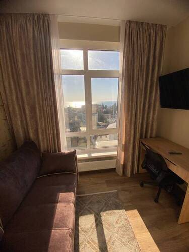 Квартира Изумрудная 38