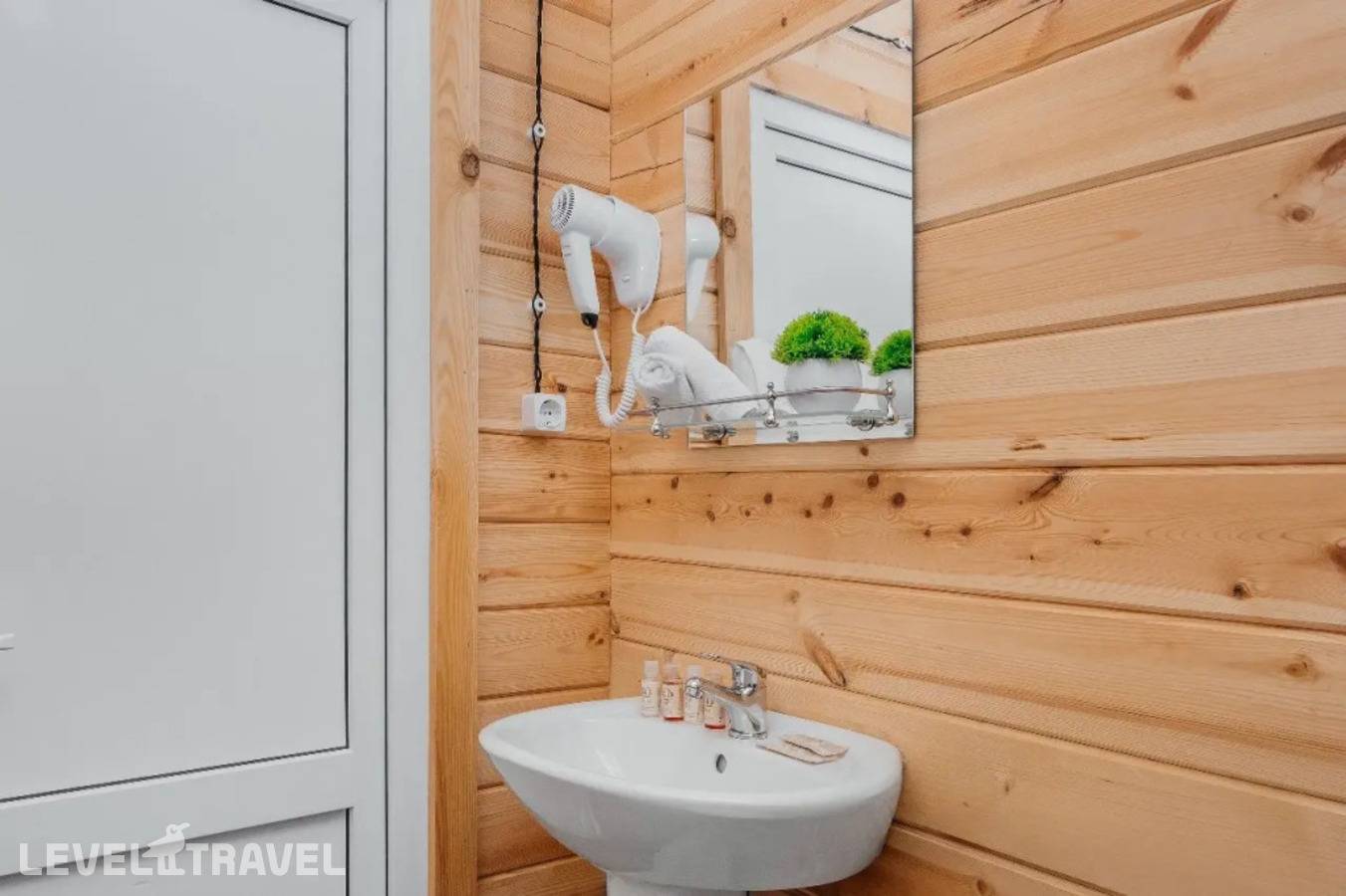 фотографии отеля База Отдыха Berlog_house в Абхазия(Пицунда) - фото №10