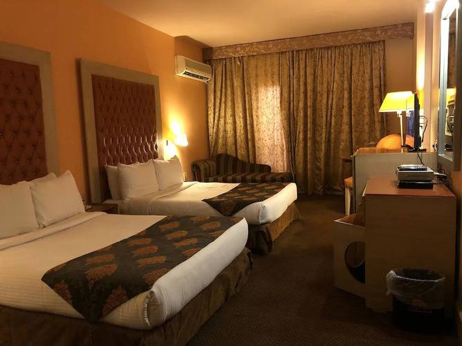 Santana Hotel