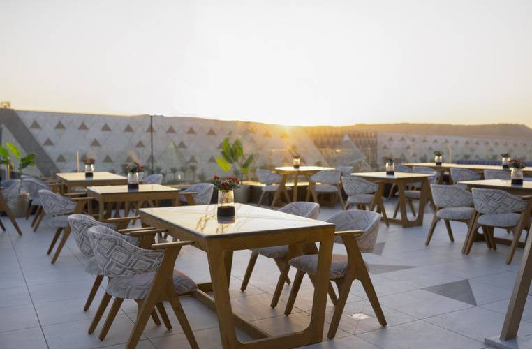 Royal Great Pyramid Inn