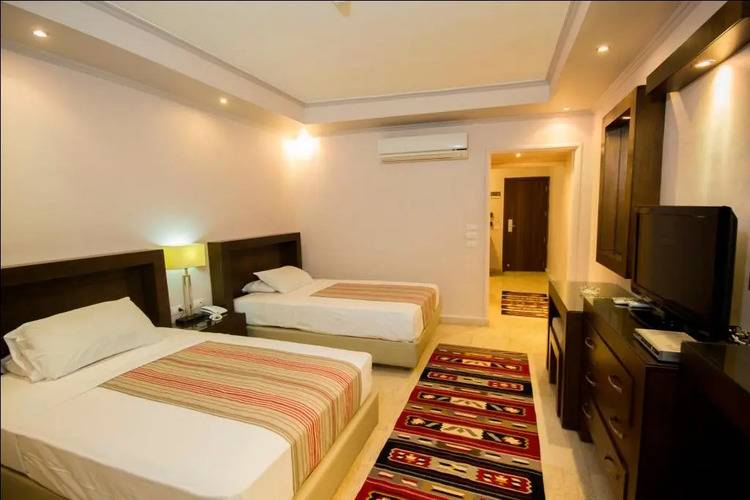 Maamura Palace Hotel