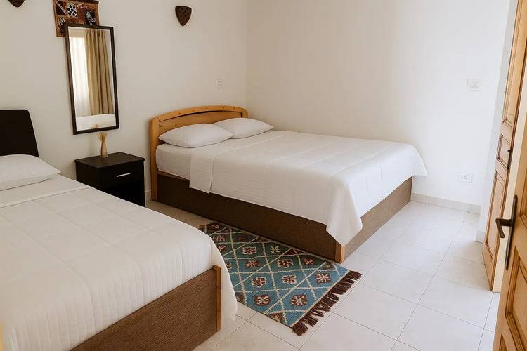 Апартаменты Eel Garden Friends House