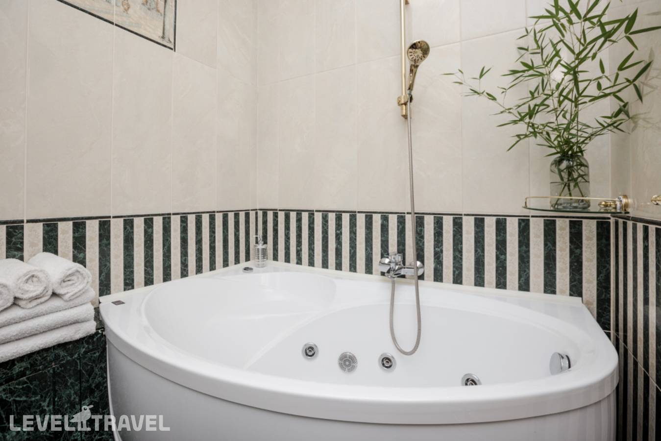 фотографии отеля Апартаменты С Джакузи И Видом На Море в Россия(Мацеста) - фото №8