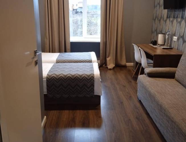 Ласточкино Гнездо