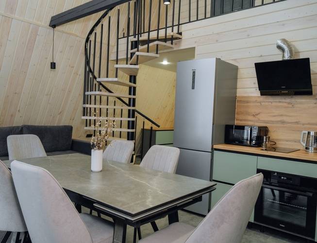 Люди В Уюте