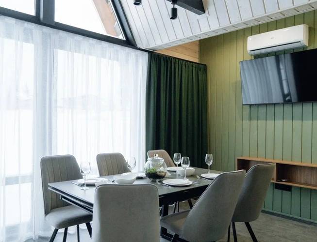 Люди В Уюте