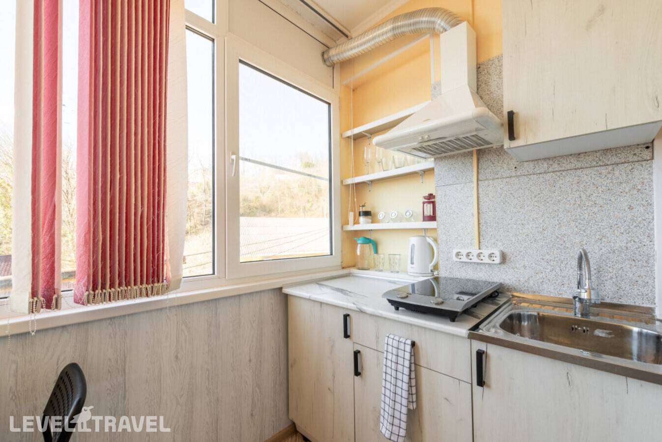 фотографии отеля Квартира Студия Небольшая И Комфортная В Мкр. Кудепста в Россия(Адлер) - фото №13