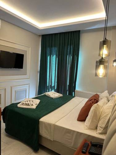 D Twins Airport Hotel