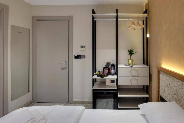 21 Rooms Hotel