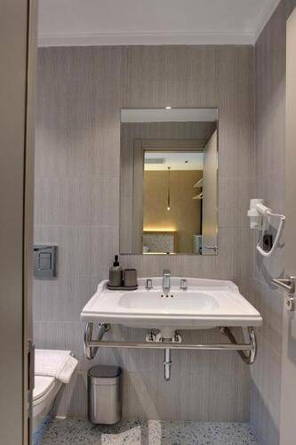 21 Rooms Hotel