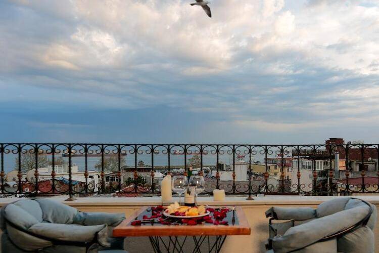 Nova City Hotel