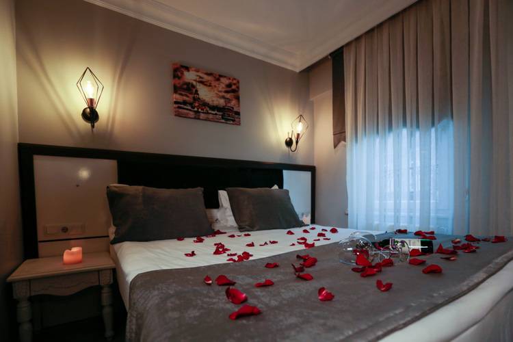Nova City Hotel