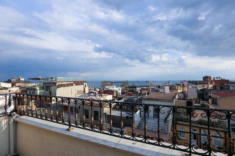 Nova City Hotel