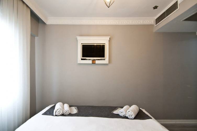 Nova City Hotel