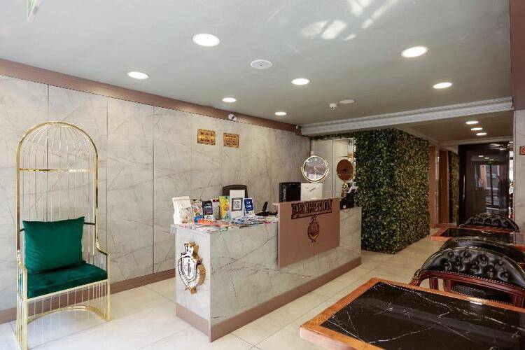 Nova City Hotel