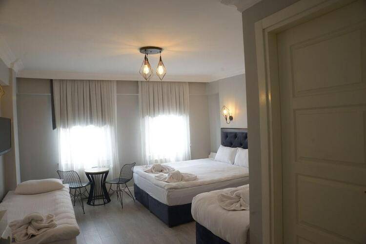 Nova City Hotel