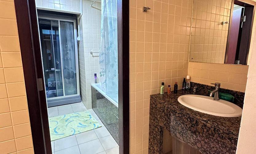 Bollywood Beach Hostel