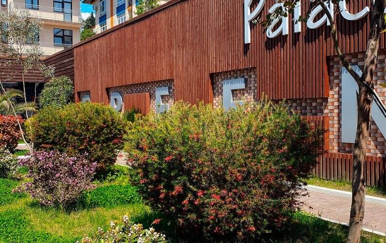 Green Palace Apartment