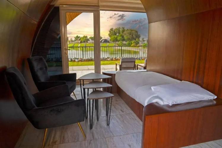 Nirvana Retreat