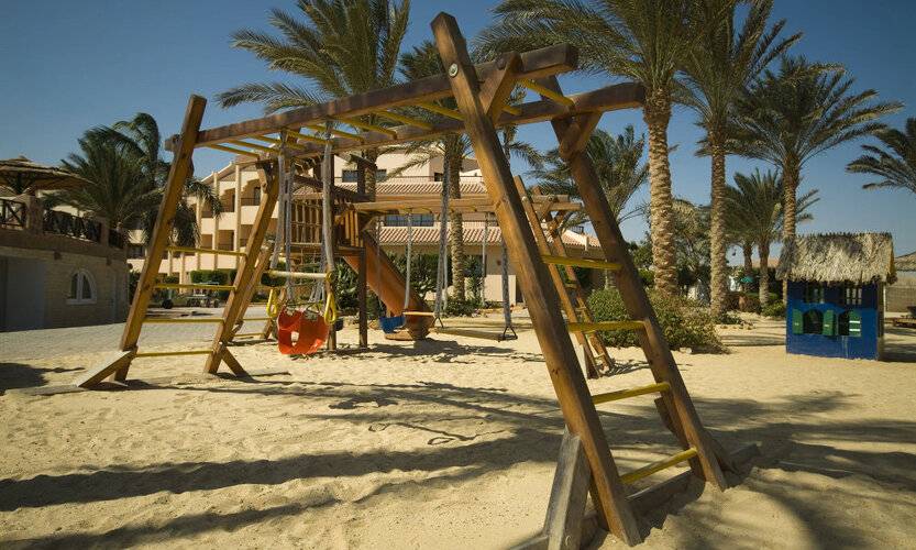 Flamenco Beach And Resort