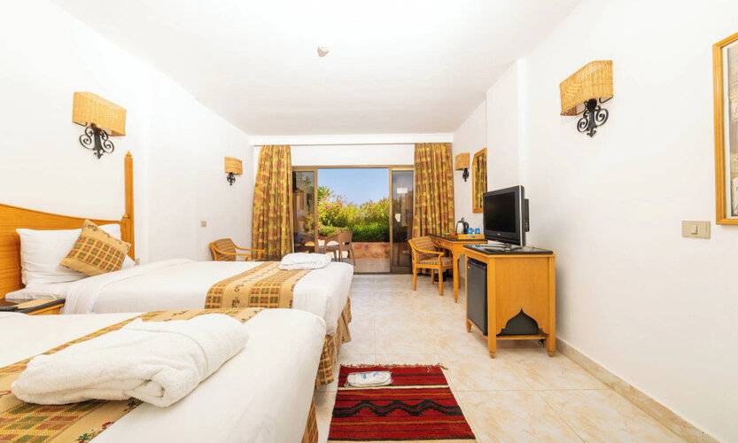 Flamenco Beach And Resort