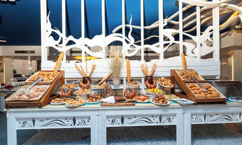 Flamenco Beach And Resort