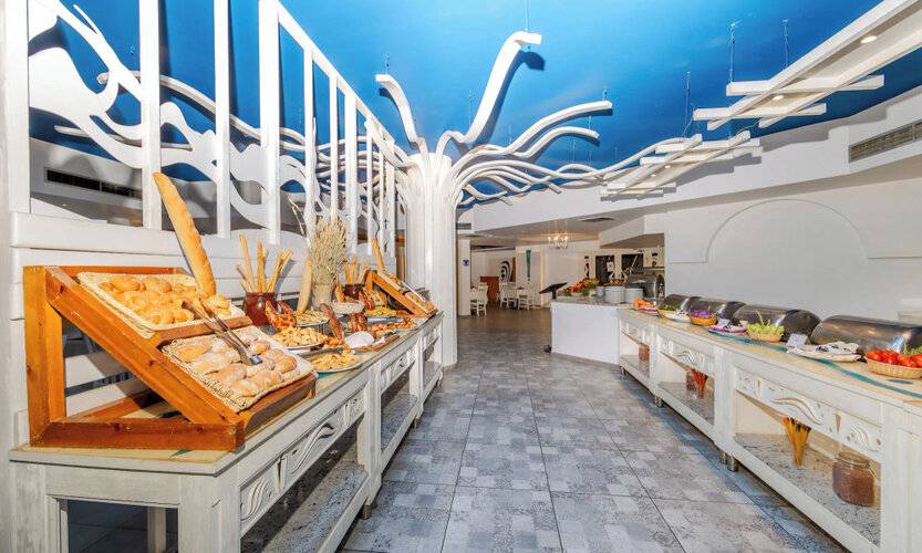 Flamenco Beach And Resort