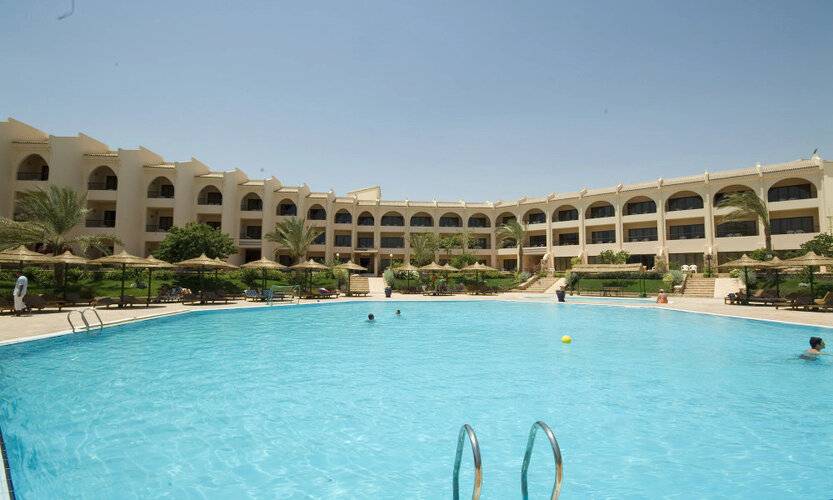 Flamenco Beach And Resort