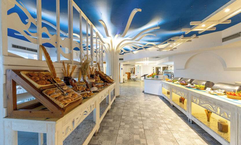 Flamenco Beach And Resort