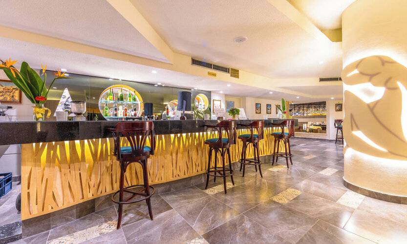 Flamenco Beach And Resort