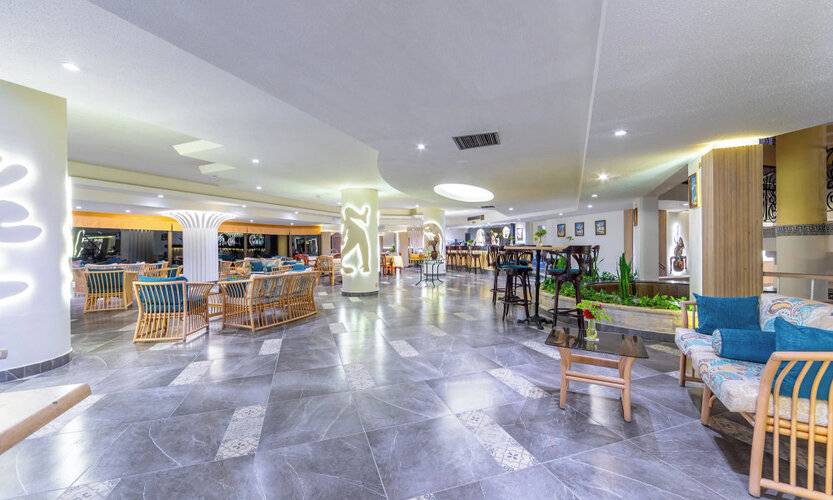 Flamenco Beach And Resort