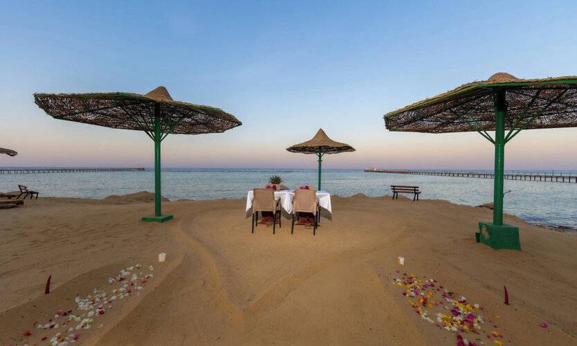 Flamenco Beach And Resort