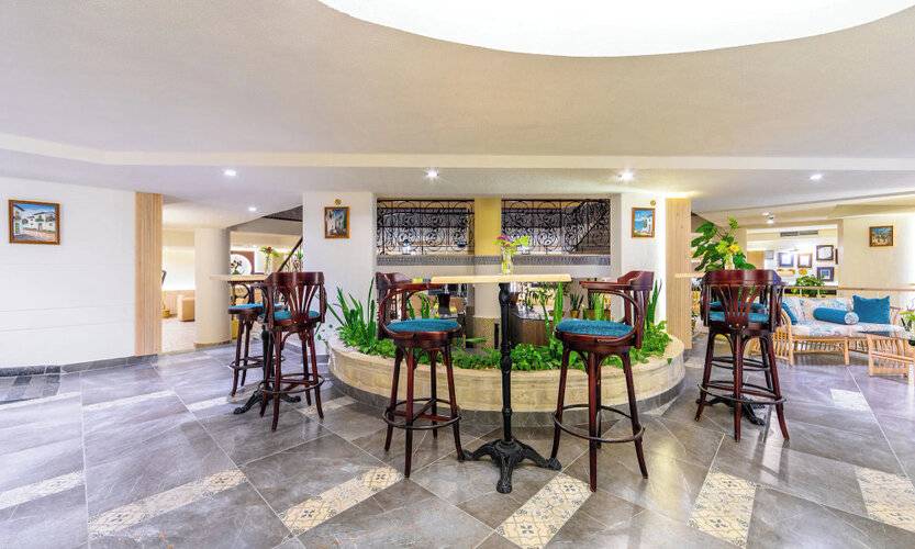 Flamenco Beach And Resort