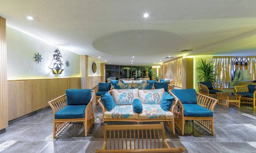 Flamenco Beach And Resort