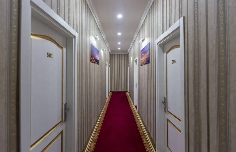 Center Hotel