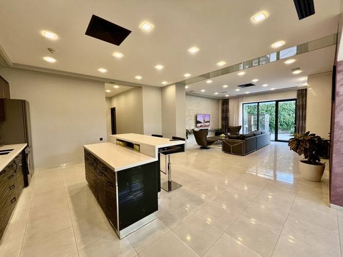 Вилла Luxury С Бассейном И Джакузи