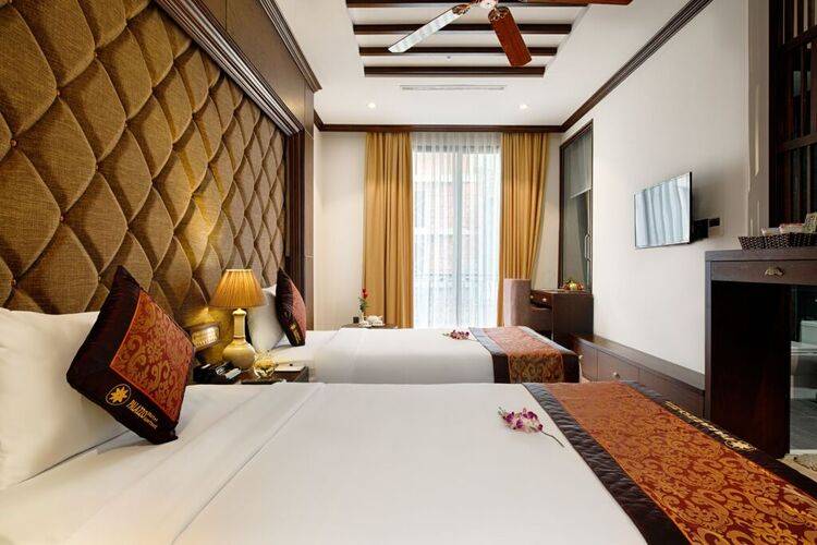 Palazzo Luxury Hotel