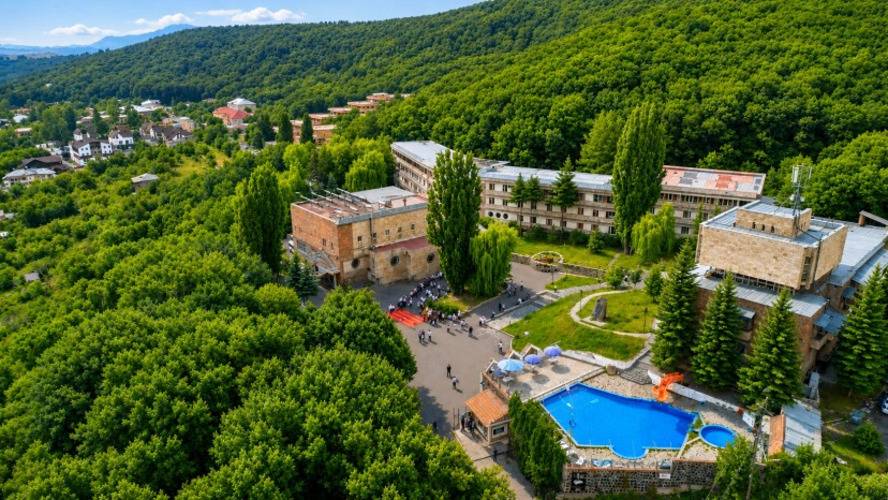 Дом Писателей Цахкадзора