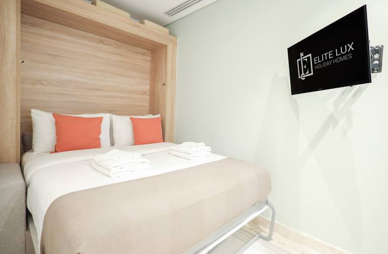 Elite Lux Holiday Homes - Elegant 2br Suite In Business Bay