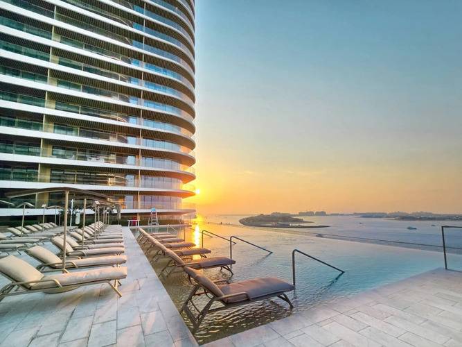 Keyrock Palm View Pool & Gym Access